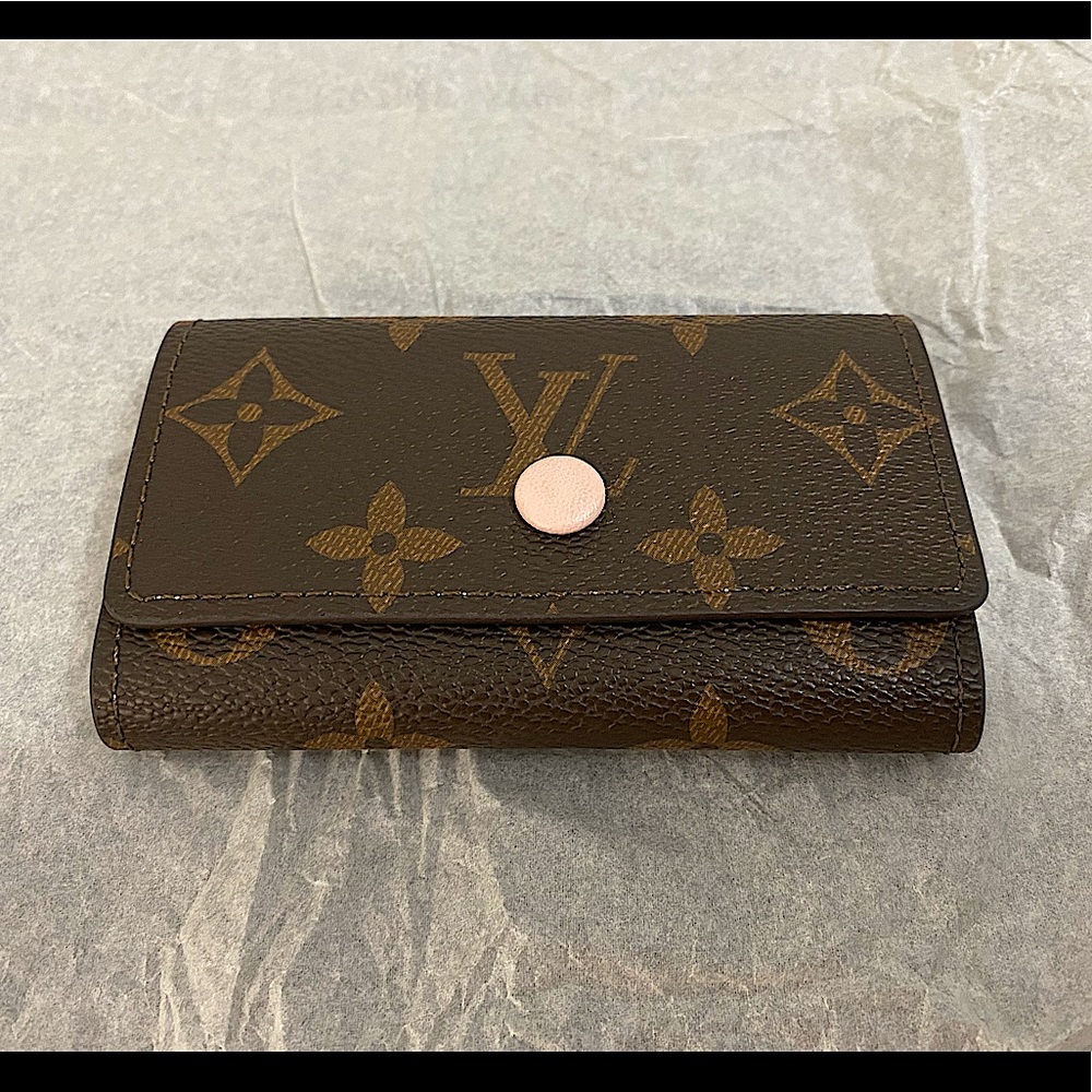 LV 6 Key Holder, Monogram, Pink Rose interior